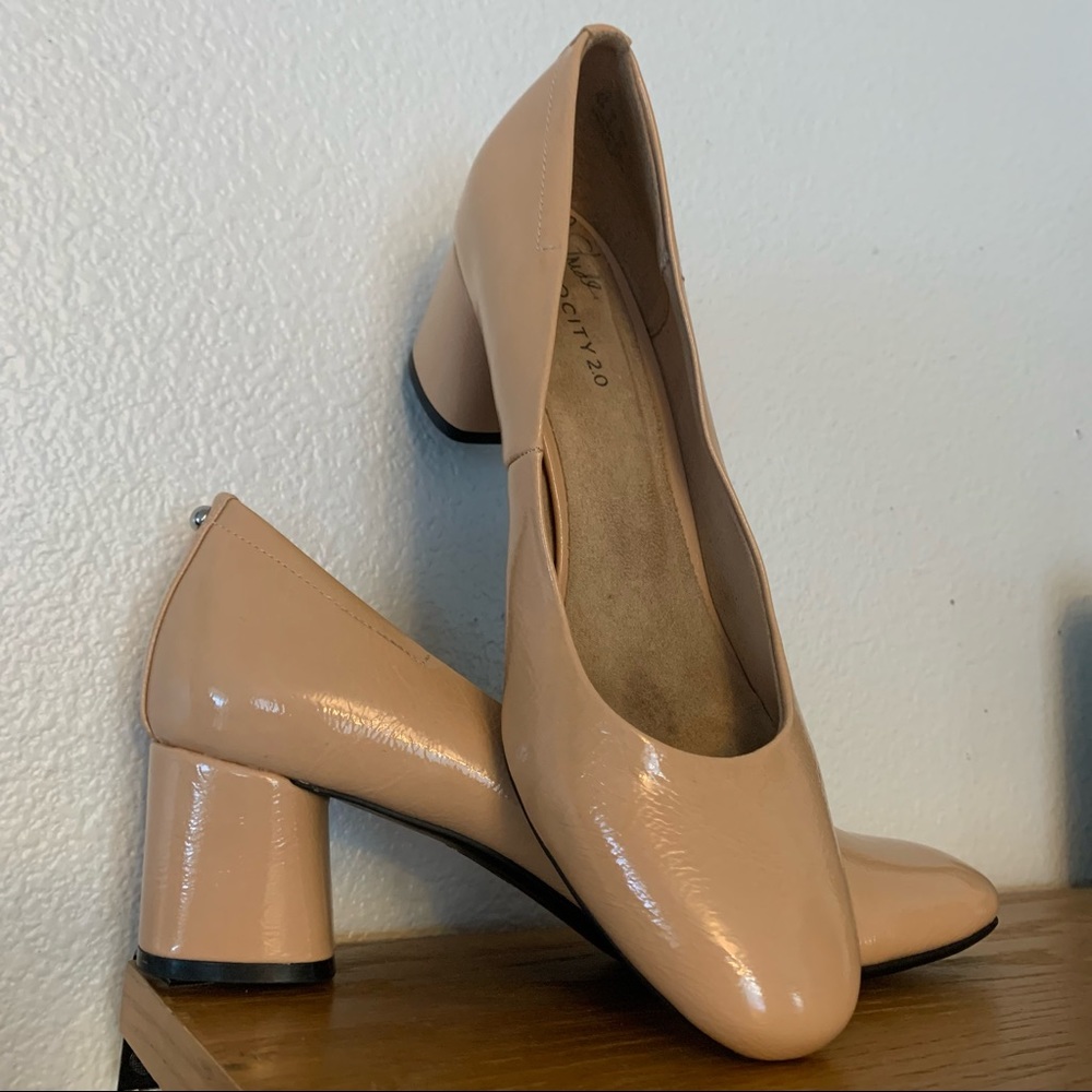 Life Stride Velocity Patent Leather Shoes